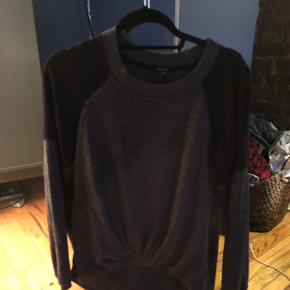 Sweater / blouse